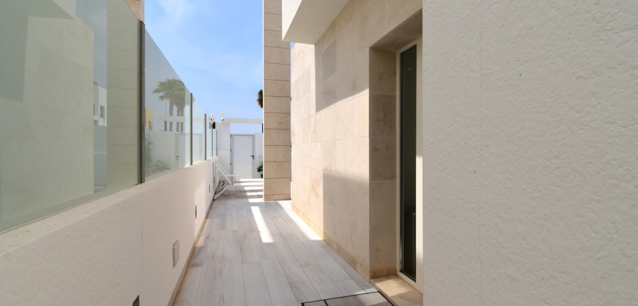 Sale - Detached Villa -
Orihuela Costa - Lomas de Cabo Roig