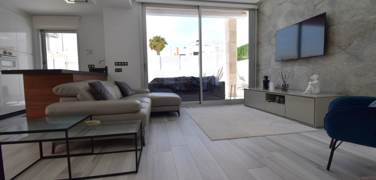 Sale - Detached Villa -
Orihuela Costa - Lomas de Cabo Roig
