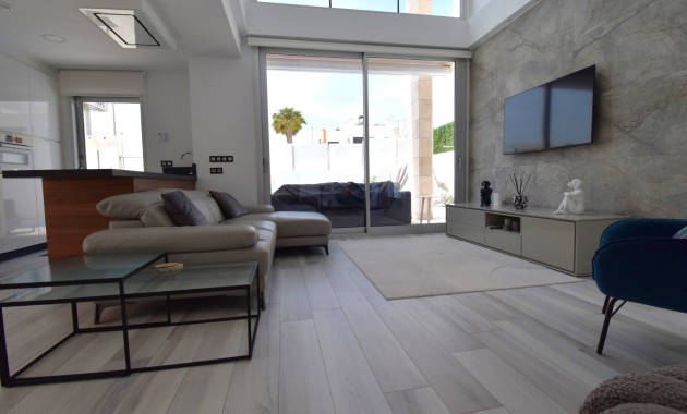 Sale - Detached Villa -
Orihuela Costa - Lomas de Cabo Roig