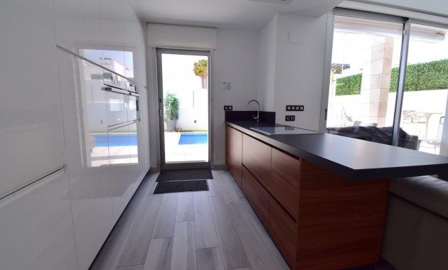 Sale - Detached Villa -
Orihuela Costa - Lomas de Cabo Roig