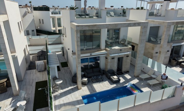 Sale - Detached Villa -
Orihuela Costa - Lomas de Cabo Roig