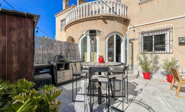 Sale - House -
Orihuela Costa - Villamartín