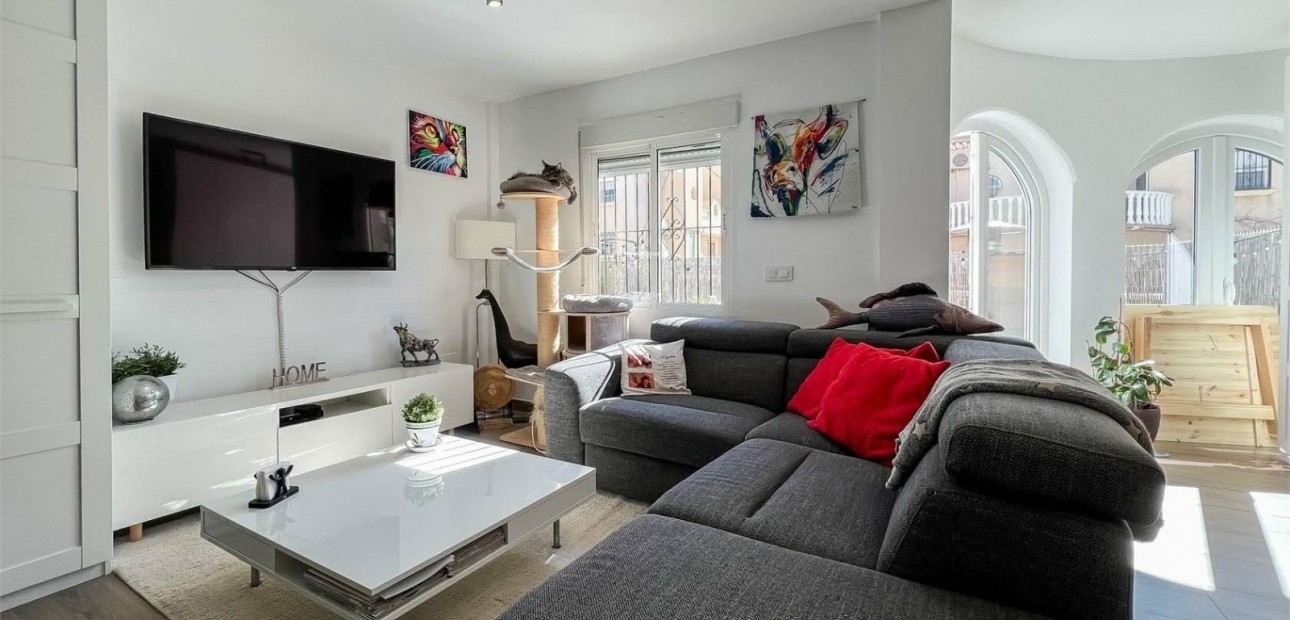 Sale - House -
Orihuela Costa - Villamartín