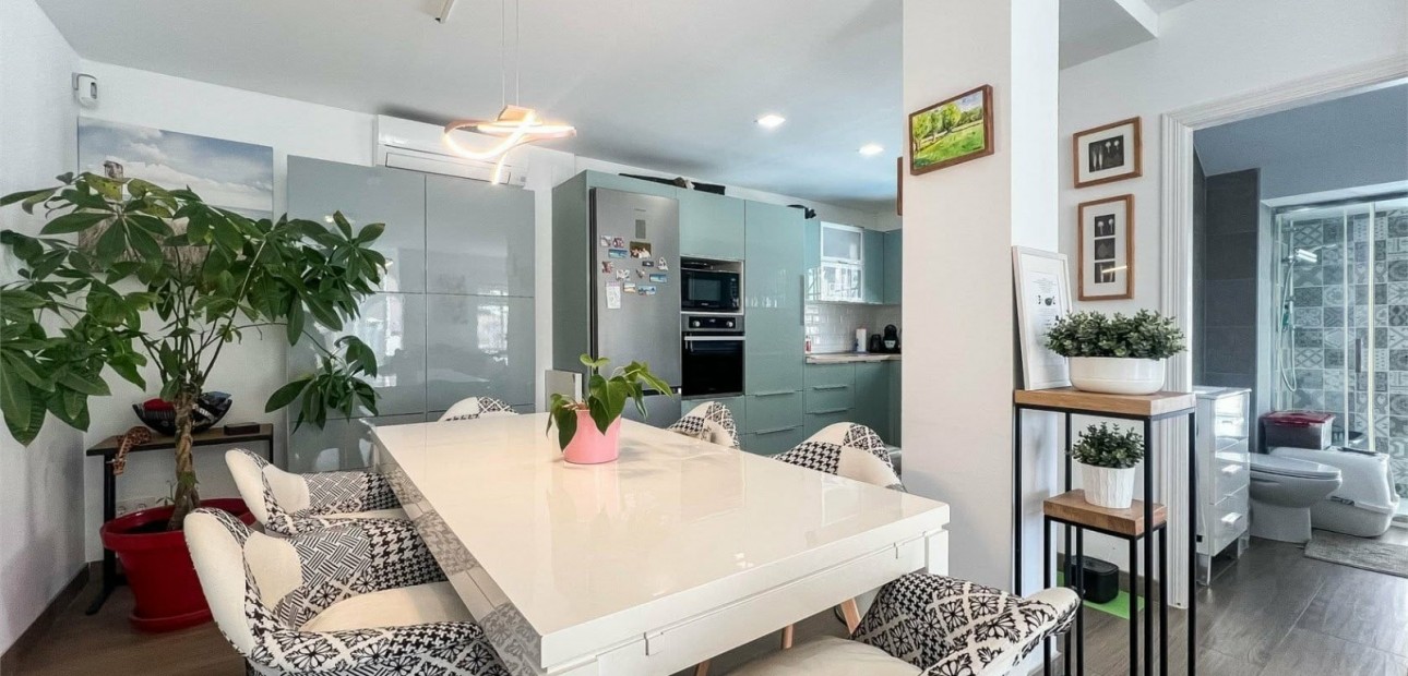 Sale - House -
Orihuela Costa - Villamartín