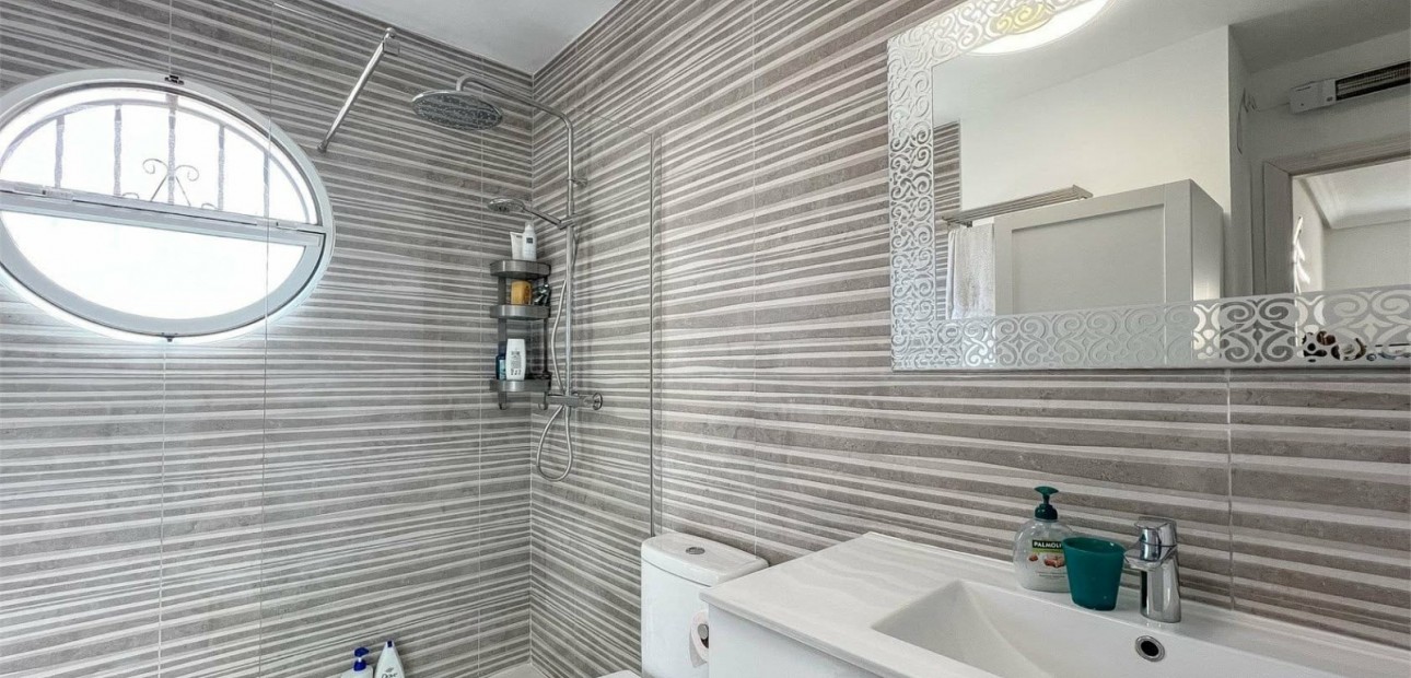 Sale - House -
Orihuela Costa - Villamartín