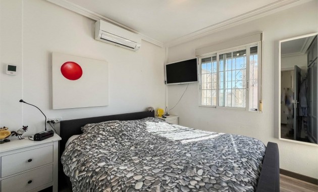 Sale - House -
Orihuela Costa - Villamartín