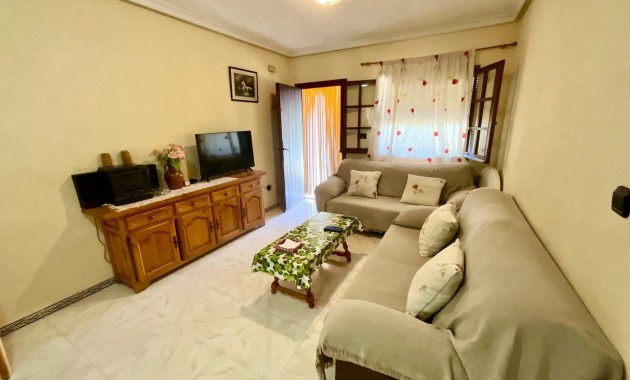 Sale - Bungalow -
Torrevieja - La Mata