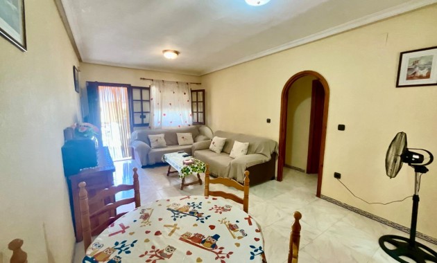 Sale - Bungalow -
Torrevieja - La Mata
