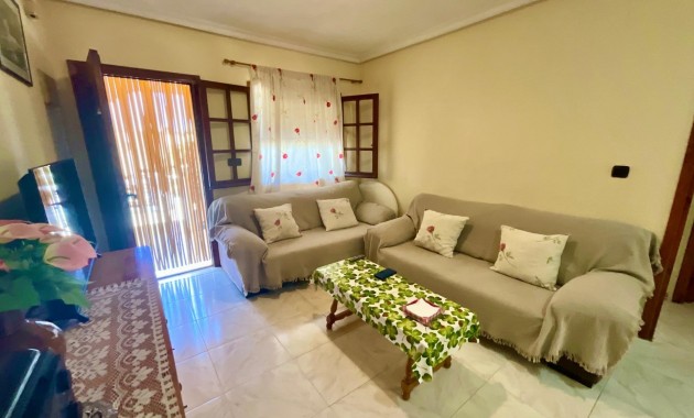 Sale - Bungalow -
Torrevieja - La Mata