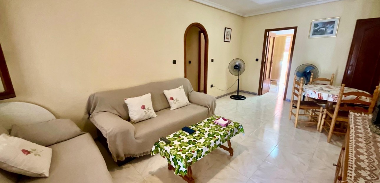 Sale - Bungalow -
Torrevieja - La Mata