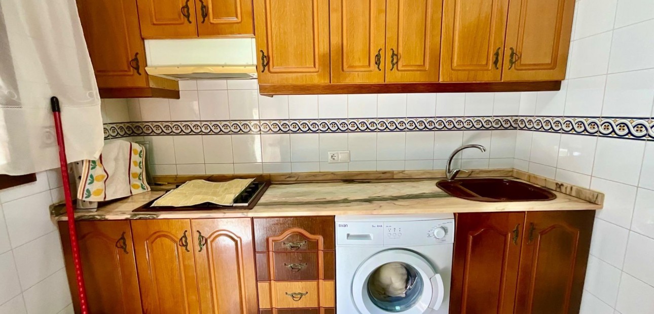 Sale - Bungalow -
Torrevieja - La Mata