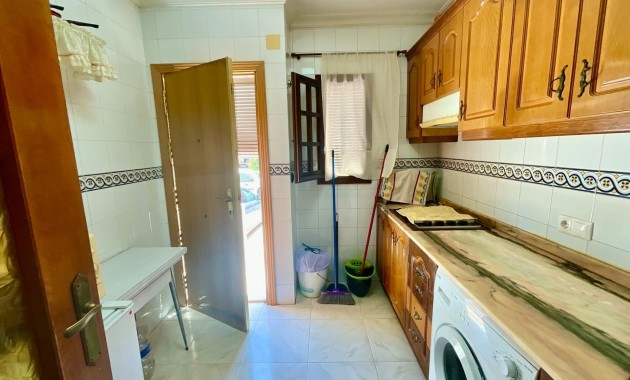 Sale - Bungalow -
Torrevieja - La Mata