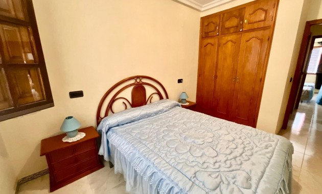 Sale - Bungalow -
Torrevieja - La Mata