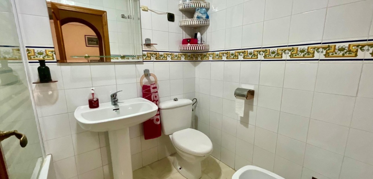 Sale - Bungalow -
Torrevieja - La Mata