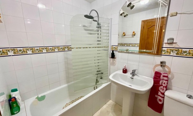 Sale - Bungalow -
Torrevieja - La Mata