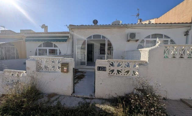 Sale - Bungalow -
Torrevieja - La Siesta - El Salado - Torreta