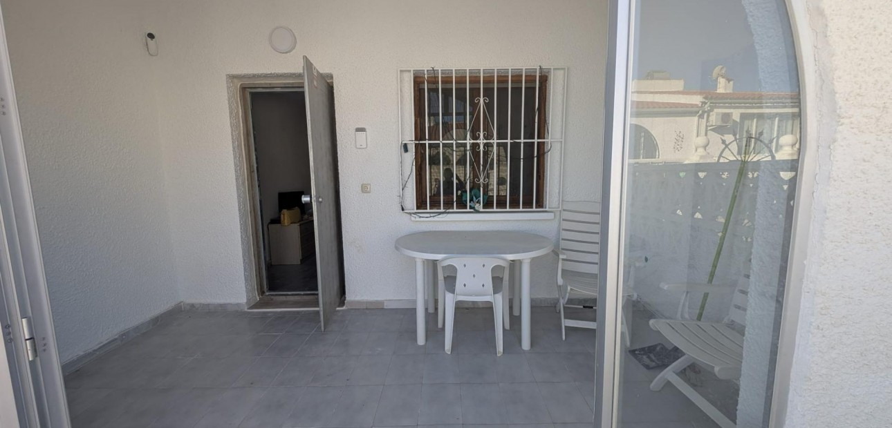 Sale - Bungalow -
Torrevieja - La Siesta - El Salado - Torreta