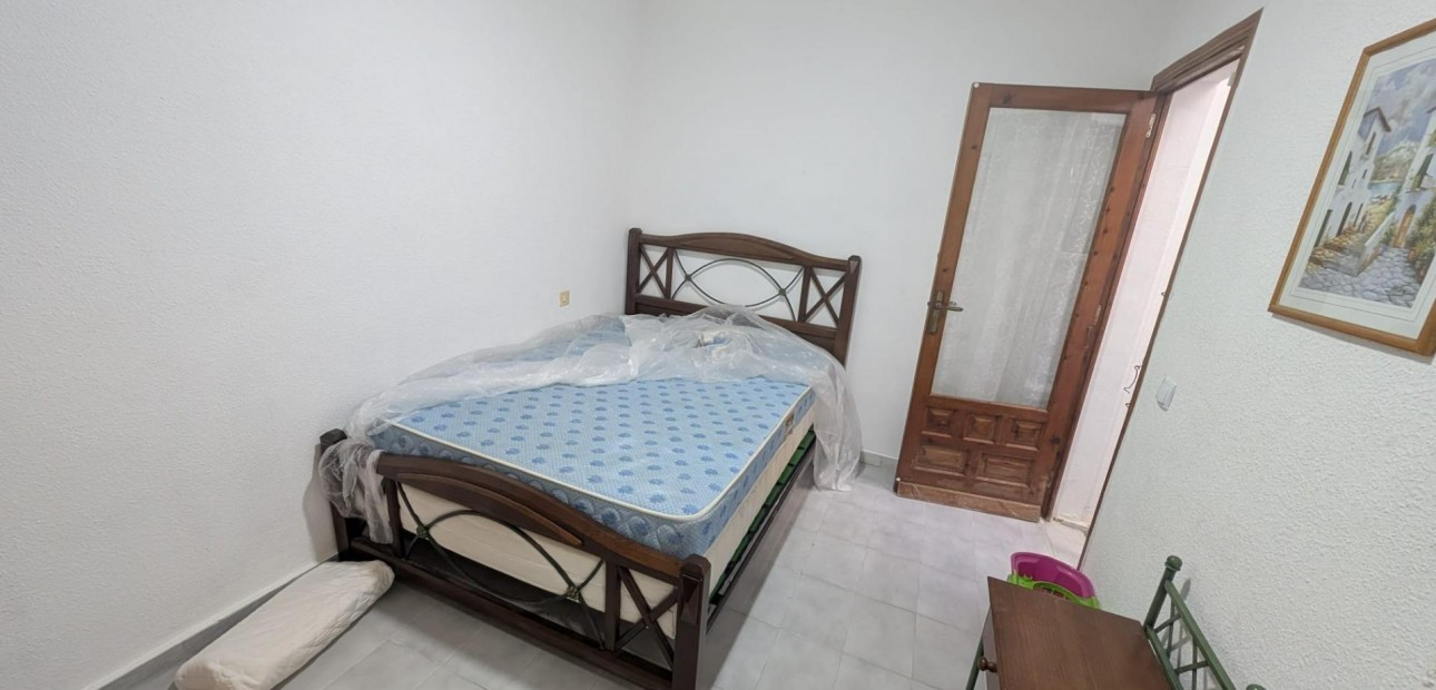 Sale - Bungalow -
Torrevieja - La Siesta - El Salado - Torreta