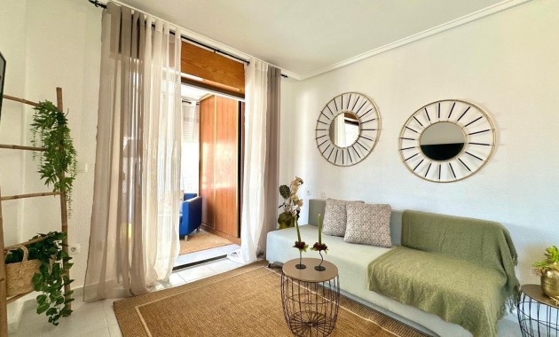 Sale - Apartment / flat -
Torrevieja - La Siesta - El Salado - Torreta