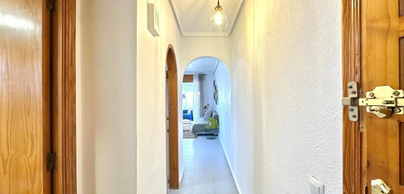 Sale - Apartment / flat -
Torrevieja - La Siesta - El Salado - Torreta
