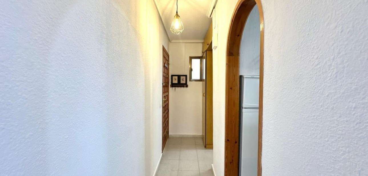 Sale - Apartment / flat -
Torrevieja - La Siesta - El Salado - Torreta