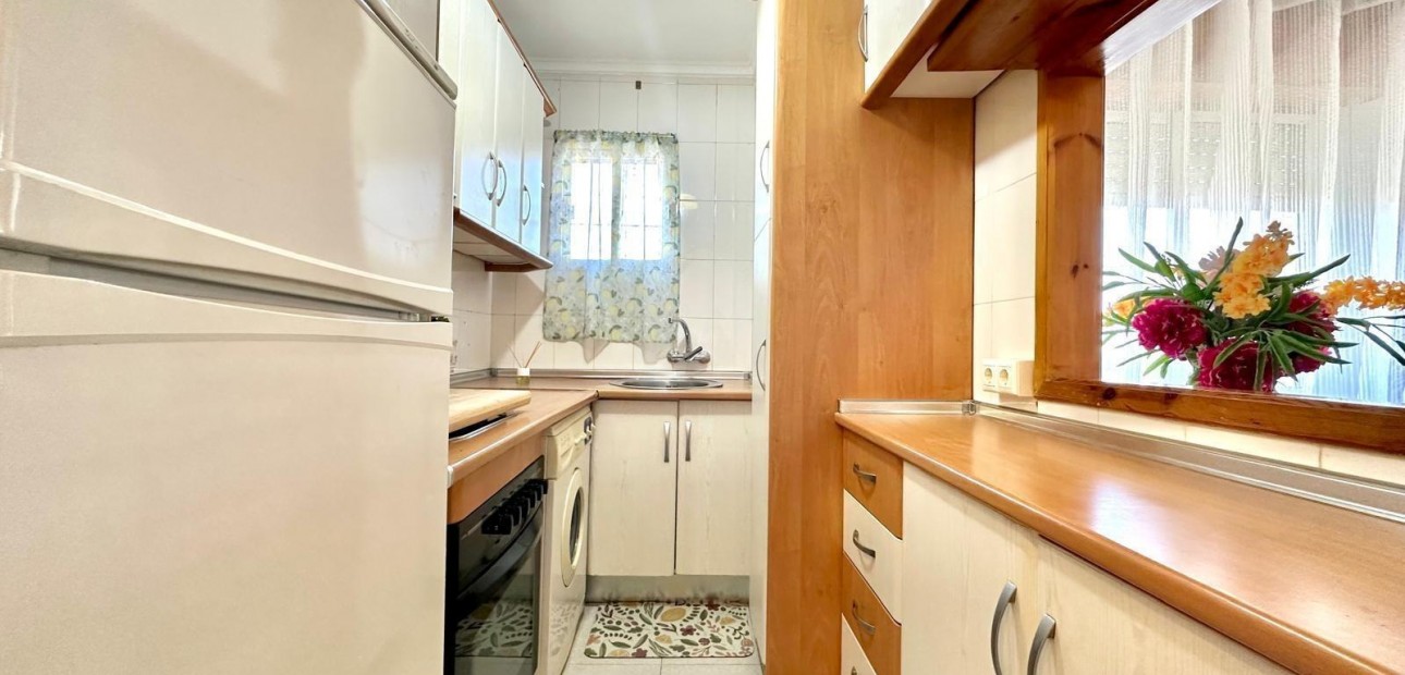 Sale - Apartment / flat -
Torrevieja - La Siesta - El Salado - Torreta