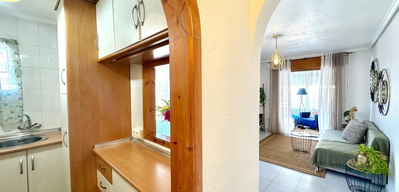 Sale - Apartment / flat -
Torrevieja - La Siesta - El Salado - Torreta