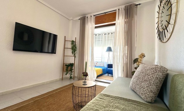 Sale - Apartment / flat -
Torrevieja - La Siesta - El Salado - Torreta