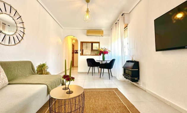 Sale - Apartment / flat -
Torrevieja - La Siesta - El Salado - Torreta