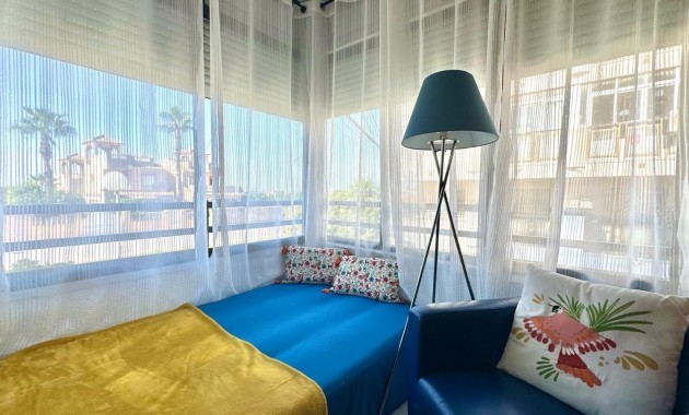 Sale - Apartment / flat -
Torrevieja - La Siesta - El Salado - Torreta