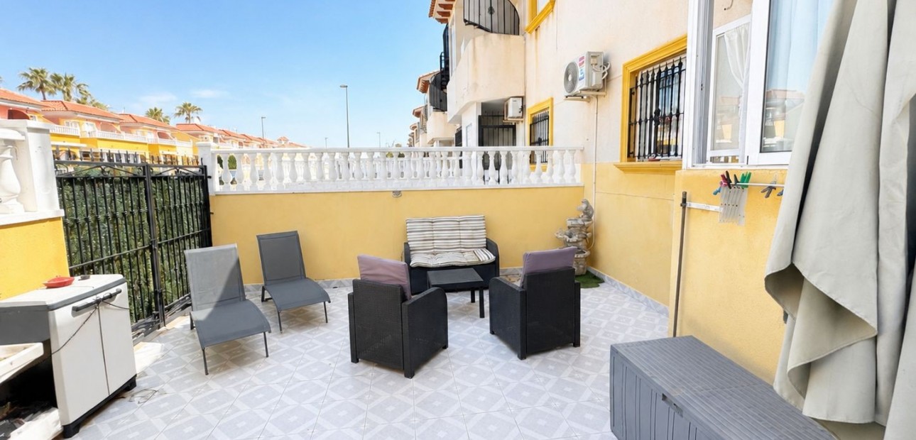 Sale - Apartment / flat -
Orihuela Costa - Cabo Roig