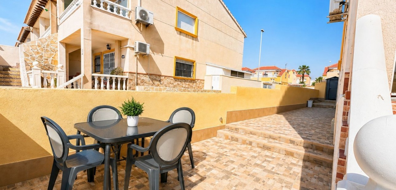 Sale - Apartment / flat -
Orihuela Costa - Cabo Roig
