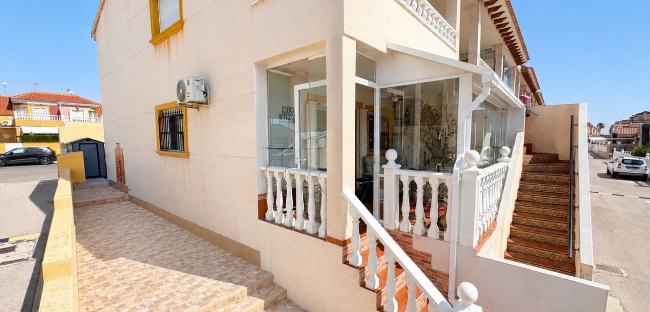 Sale - Apartment / flat -
Orihuela Costa - Cabo Roig