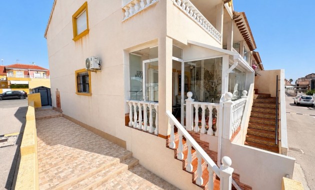 Sale - Apartment / flat -
Orihuela Costa - Cabo Roig