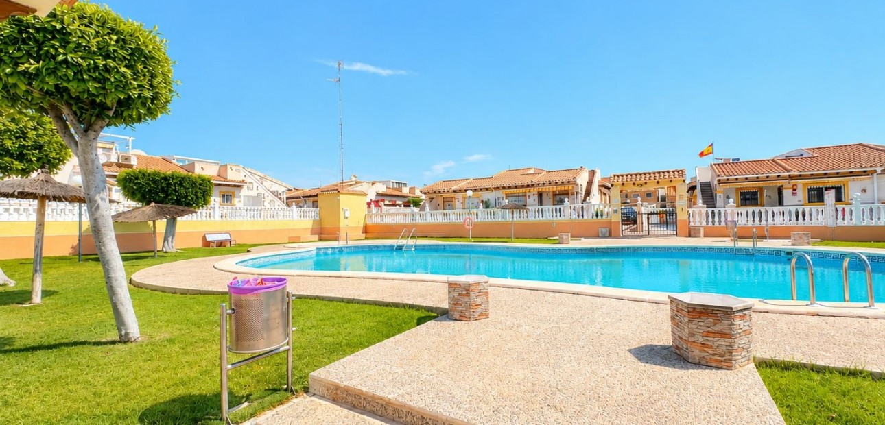 Sale - Apartment / flat -
Orihuela Costa - Cabo Roig