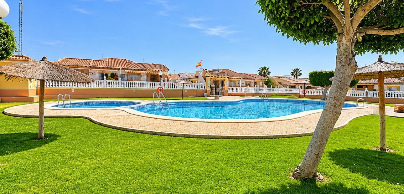 Sale - Apartment / flat -
Orihuela Costa - Cabo Roig