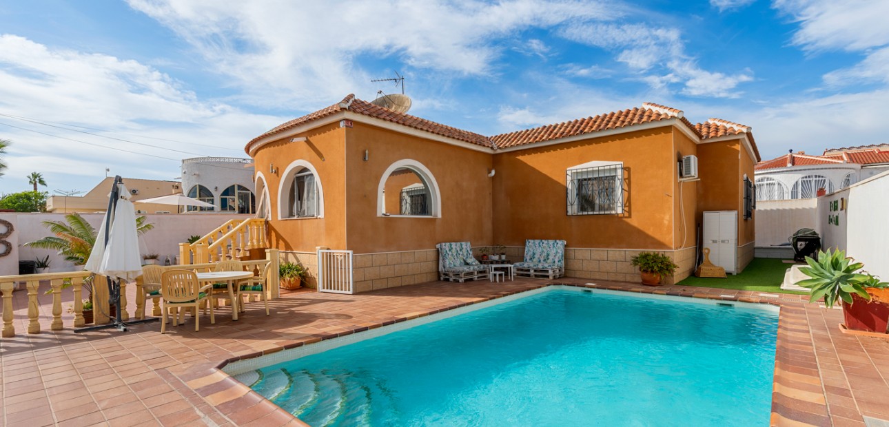 Sale - Detached Villa -
Ciudad Quesada - Ciudad Quesada - Town