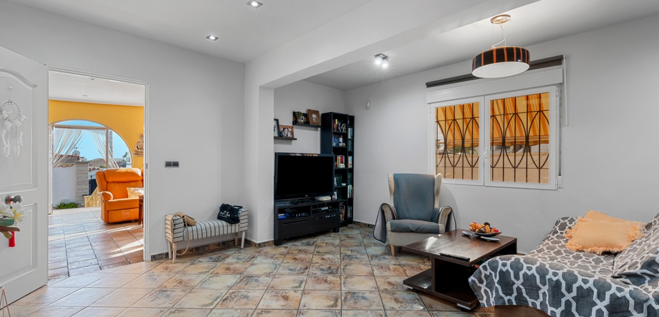 Sale - Detached Villa -
Ciudad Quesada - Ciudad Quesada - Town