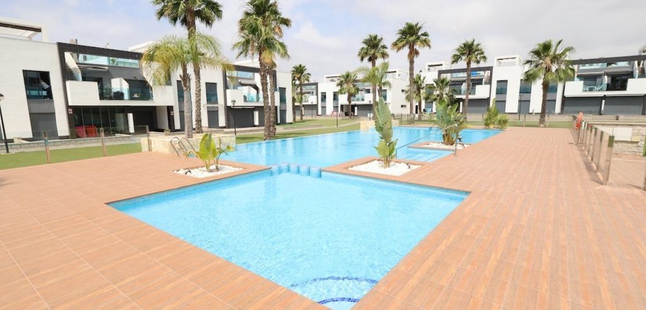Sale - Bungalow -
Guardamar del Segura - EL RASO