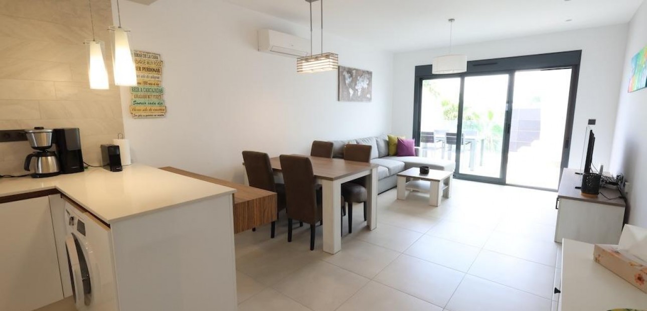 Sale - Bungalow -
Guardamar del Segura - EL RASO