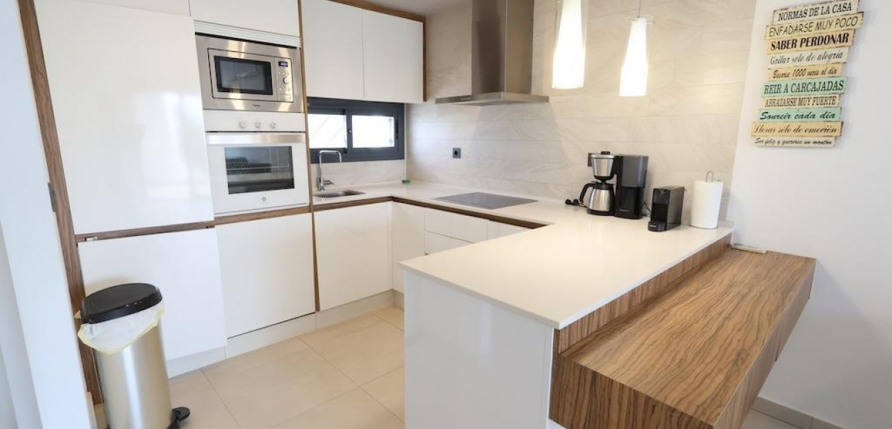 Sale - Bungalow -
Guardamar del Segura - EL RASO