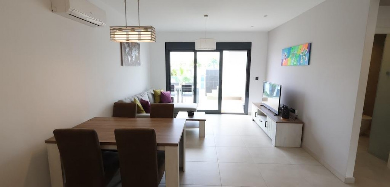 Sale - Bungalow -
Guardamar del Segura - EL RASO