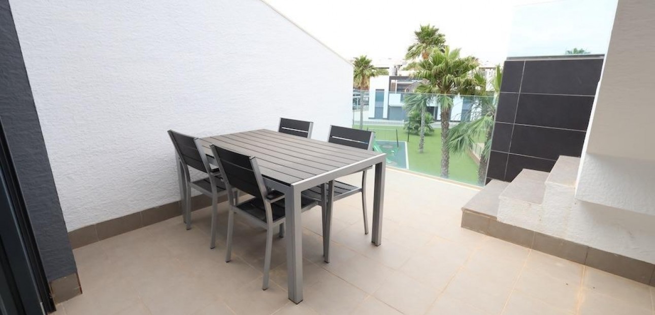 Sale - Bungalow -
Guardamar del Segura - EL RASO