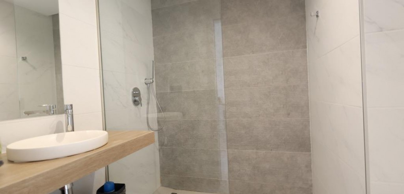 Sale - Bungalow -
Guardamar del Segura - EL RASO