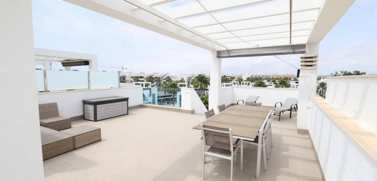 Sale - Bungalow -
Guardamar del Segura - EL RASO