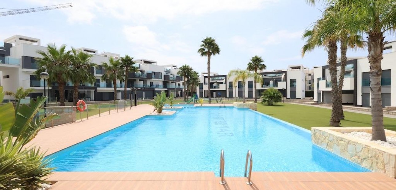 Sale - Bungalow -
Guardamar del Segura - EL RASO