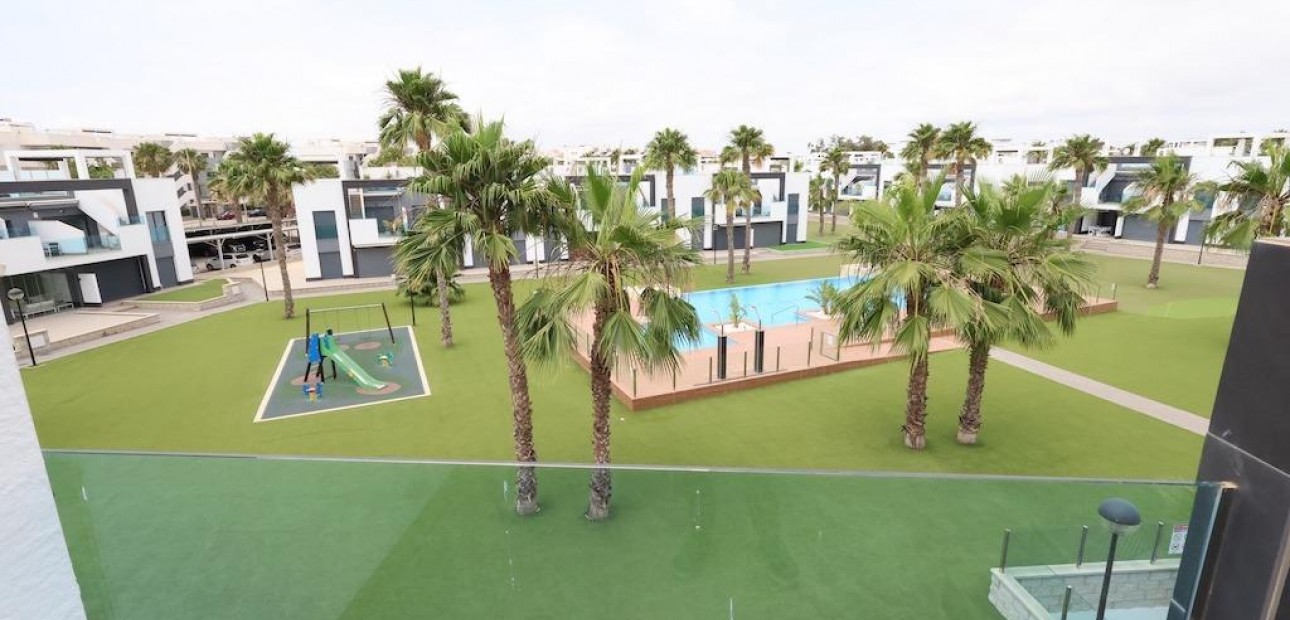 Sale - Bungalow -
Guardamar del Segura - EL RASO