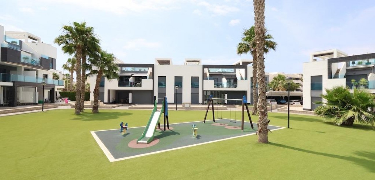 Sale - Bungalow -
Guardamar del Segura - EL RASO