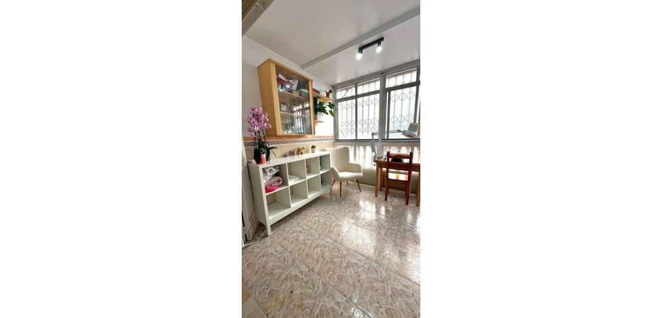 Venta - Apartamento / piso -
Torrevieja - Estacion de autobuses