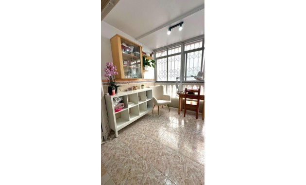 Venta - Apartamento / piso -
Torrevieja - Estacion de autobuses